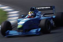 家族とモータースポーツを愛した男OSAMU選手