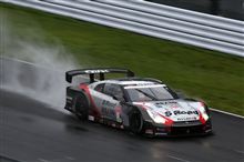 雨のSuperGT最終戦を見ていた。 雨のSuperGT最終戦を見ていた。