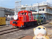 レッドサンダーの運転席に…