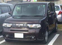 代車は「キューブ」