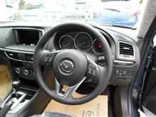 新型アテンザの運転席周り
