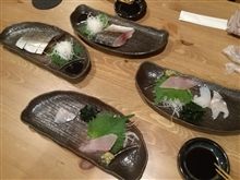 明石の嵜で酒盛り