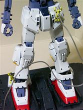 ガンダム、着衣中①？！