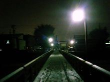 『氷菓』スレ民が高山市限定ポストカード発売日に初雪の岐阜県高山市を聖地巡礼・・・雪の降る夜の不動橋などアニメのシーンそのままで素晴らしい♪ 飛騨高山、気になります！