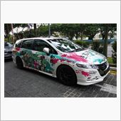 シンガポールでも痛車走ってる。