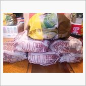 ハンバーガーピラミッド・・・ ...