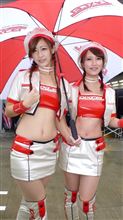 Fuji SPRINT CUP 2012　DIXCEL 河瀬杏美さん（左） 大城美桜さん（右）