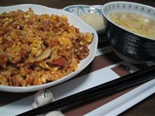 今日のディナーは、スマ僧手作り「納豆キムチ炒飯」