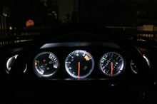 ９１１　メータイルミネーションのLED化