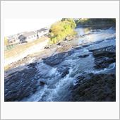 溶岩痕の川