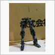 黒いガンダム、下半身の骨