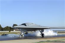 X-４７Ｂ　カタパルト・ランチ成功
