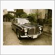 Rover P5 ☆ 秋、枯れ葉、紺色のセダン、内装の皮のかほり。