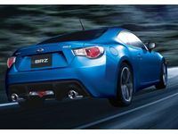 青色、BRZ,,,低重心　軽量、スポーツカー。