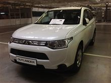 三菱自動車　ロシア工場 生産 の 新型 SUV アウトランダー の 出荷開始 ・・・・