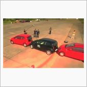 ■縦列駐車のギネス記録を更新 ...
