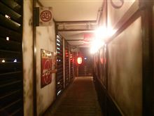 レトロ調な居酒屋
