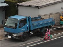 朝から道路工事も～