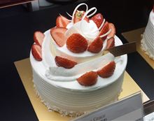 娘の誕生日ケーキ、買いまちた！(^o^)/