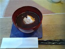 涙は甘いかしょっぱいか。
