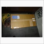 夕方になってやっと荷物が届き ...