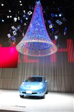 リーフ　＋　クリスマスイブ　＝　グローバル日産本社