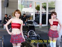 F１　ロータスの横には、、、、。