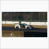 筑波サーキットにいる理由…。