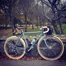 自転車の色 シルバーブルー