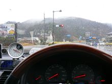 あいにくの天気で