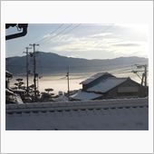 朝靄に煙る田園風景