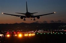 夜景、飛行機。