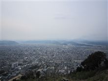 久松山の山頂へ