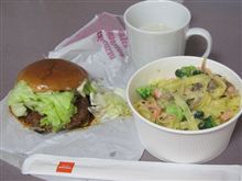 今日のディナーは、「ファーストキッチン」塩麹サーモンときのこの味噌クリーム680円他