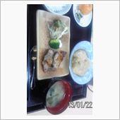 お昼ご飯は(?_?)