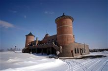 いったい、何の建物？