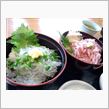 今日のディナーは、富士川SA上り「まるせん食堂」わんこ丼セット