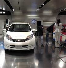 日産ショールーム