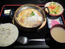 今日のランチは、「花でん」カツ煮定食 890円
