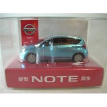 2012-2013？？カーオブザ　イヤー　　NISSANN   ノート　　ミニカー。