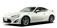 トヨタ８６　GT-Limited   赤色もいいが、、パールホワイトも　いい感じ。