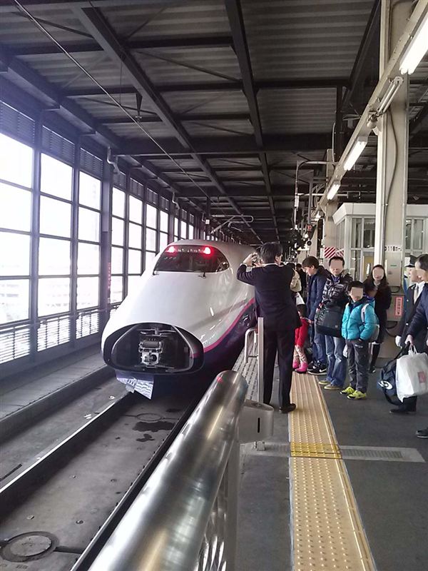 東北新幹線の盛岡駅でのはやて号、こまち号の連結｜バシケンの