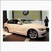 BMW320i    中流家庭のもう少し上の家庭のご婦人が、、、。