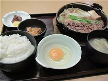 今日のディナーは、「大和路」特選すきやき御膳 900円