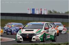 WTCC 表彰台独占 WTCC 表彰台独占