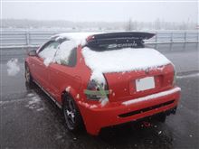 まさかの雪