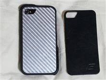 iPhone4Sをシルバーカーボンパネルで飾ってみた