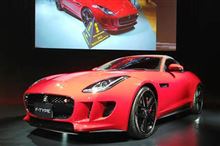 新型　ジャガー　Fタイプ