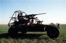 FAV（Fast Attack Vehicle）．