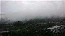 嵐の前の・・・・・